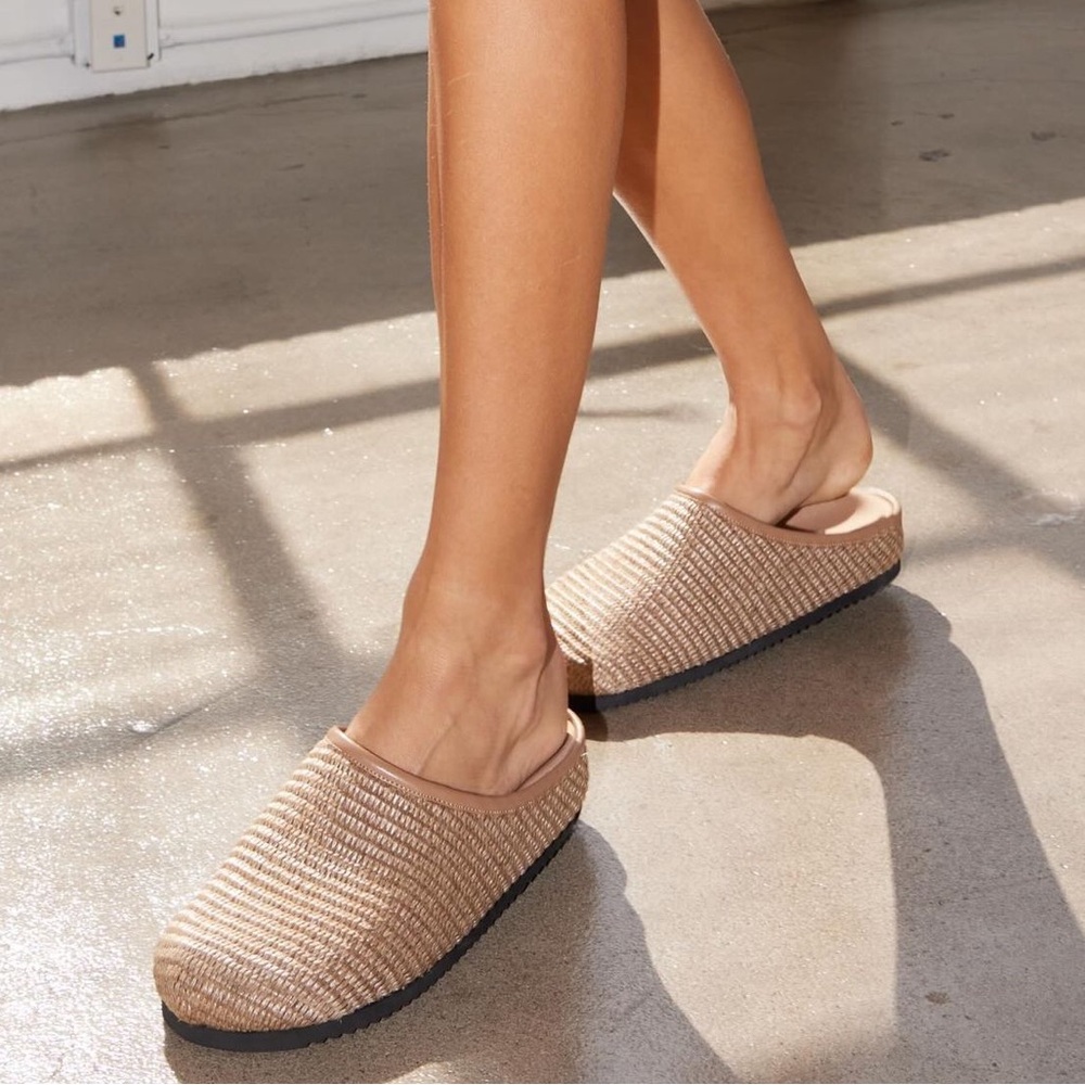 ROAM women clogs raffia slippers NWT